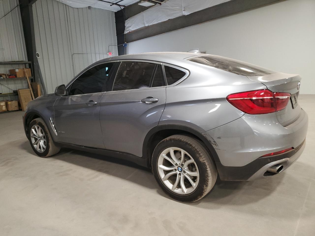 2015 BMW X6 xDrive35I - Фото 2