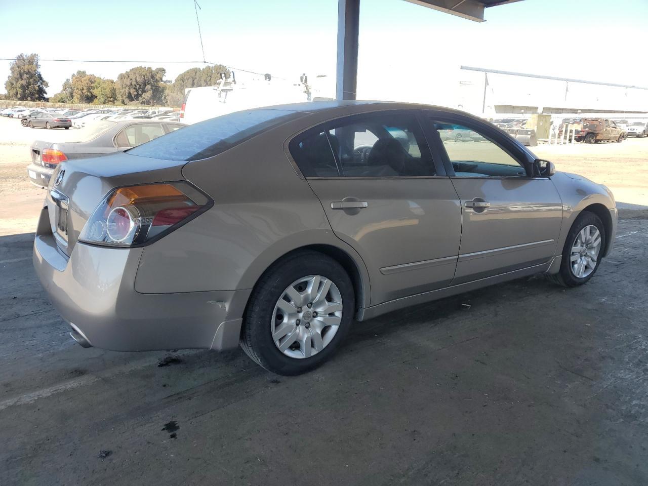 2012 Nissan Altima Base - Фото 3