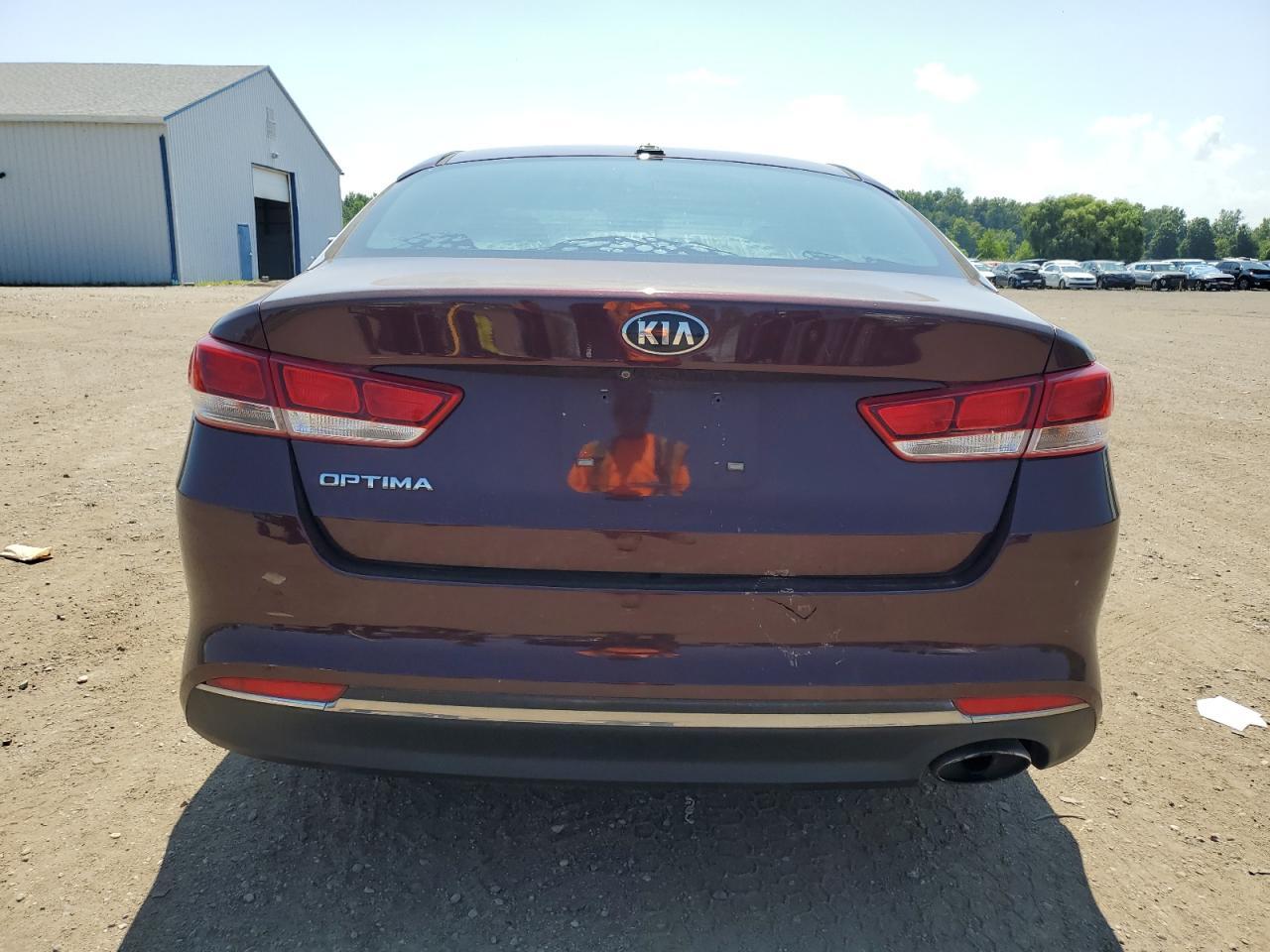 2017 Kia Optima Lx - Фото 6