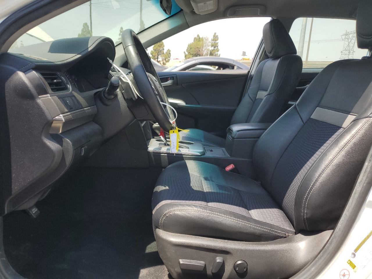 2014 Toyota Camry L - Фото 7