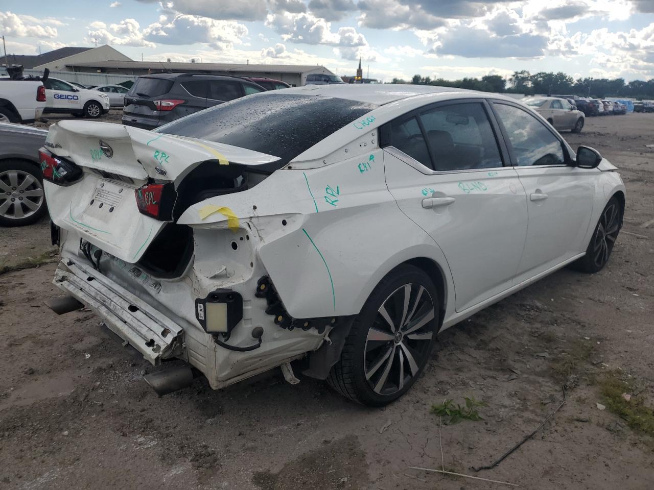 2022 Nissan Altima Sr - Фото 3