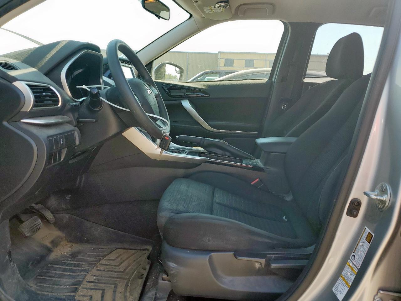 2018 Mitsubishi Eclipse Cross Es - Image 7