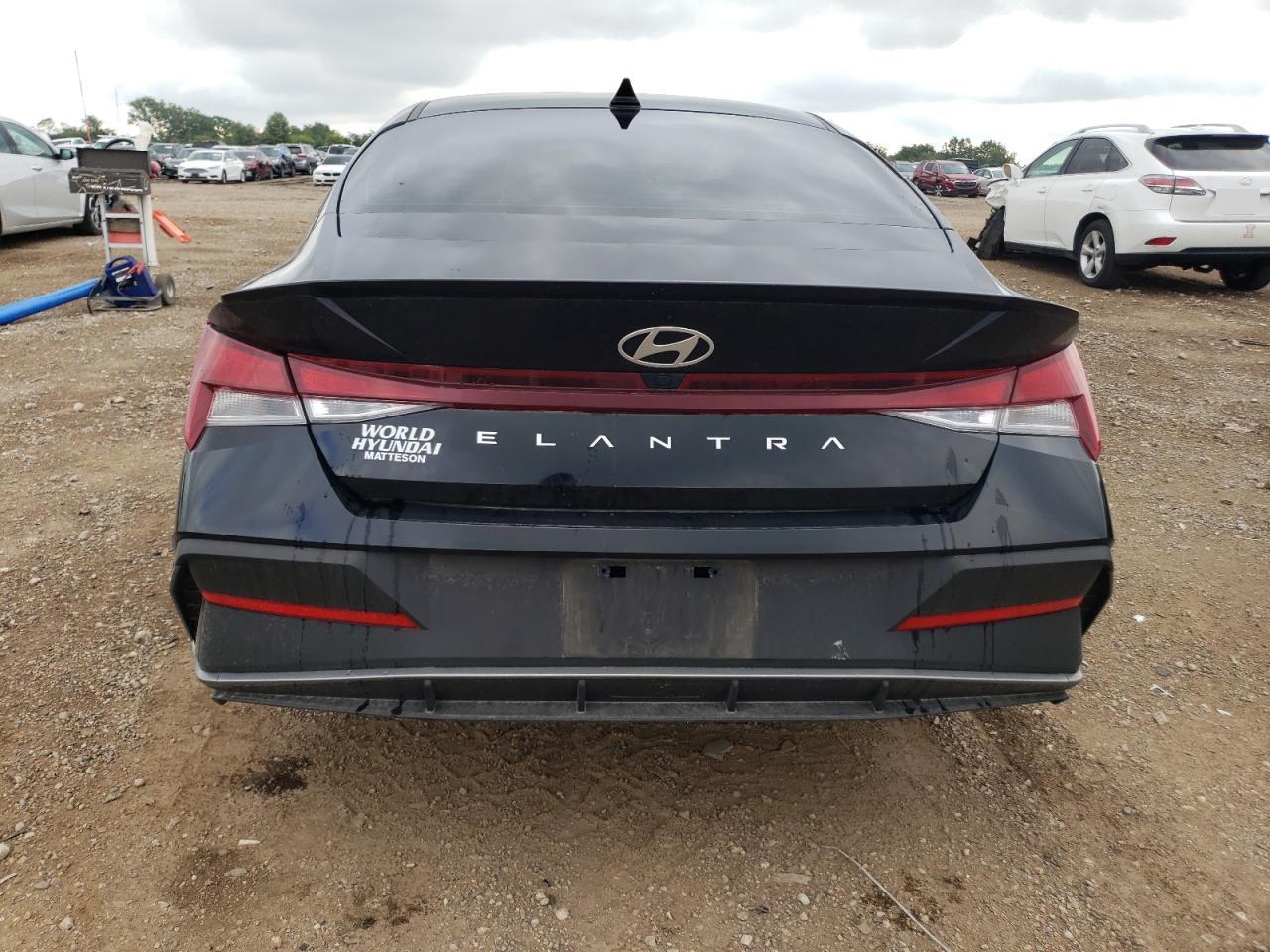 2025 Hyundai Elantra Sel Sport - Image 6