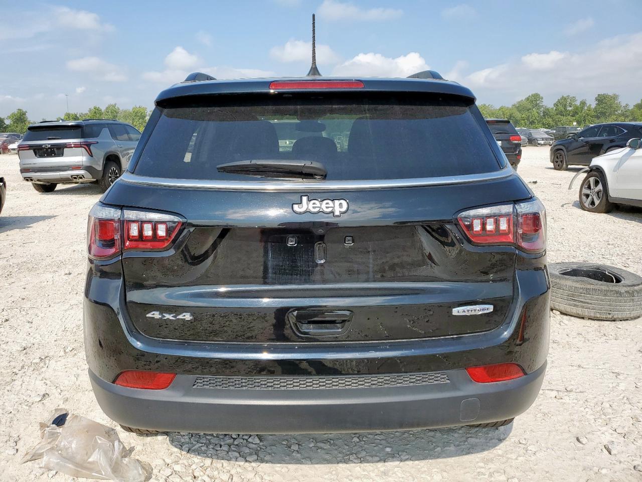 2024 Jeep Compass Latitude - Фото 6