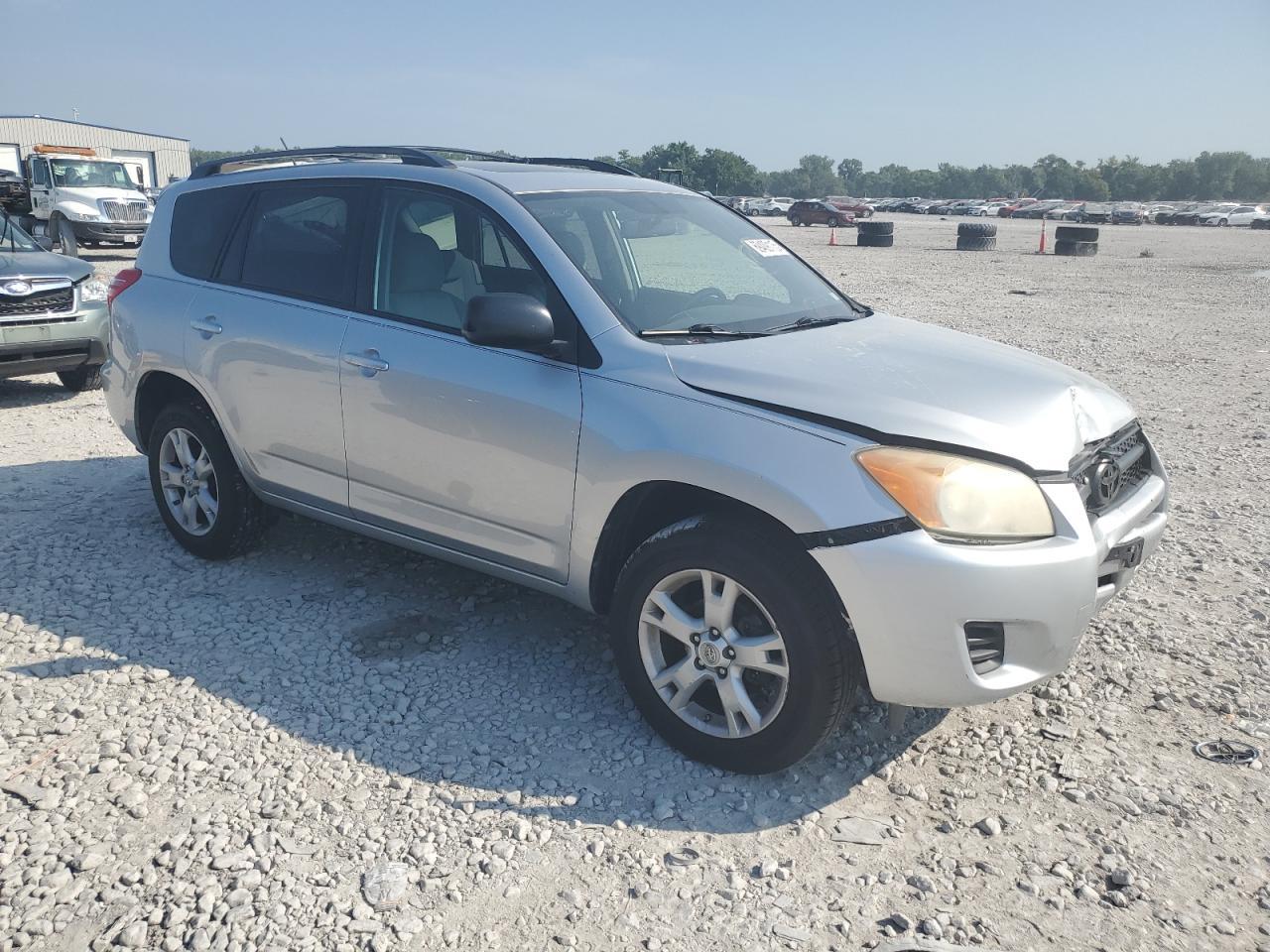 2011 Toyota Rav4 - Фото 4