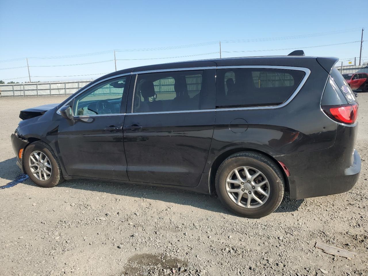 2017 Chrysler Pacifica Lx - Фото 2