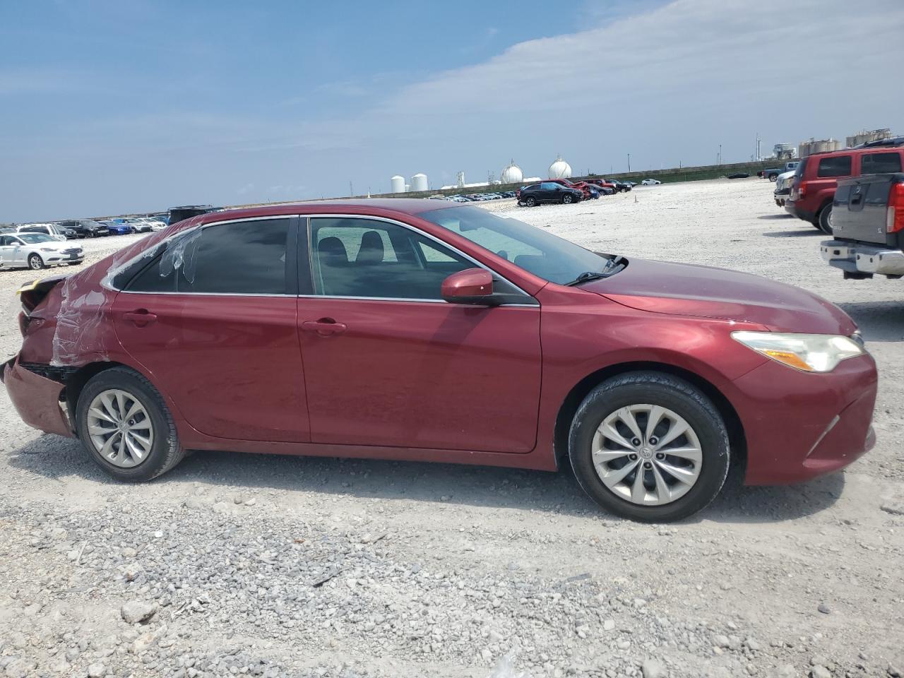 2017 Toyota Camry Le - Фото 4
