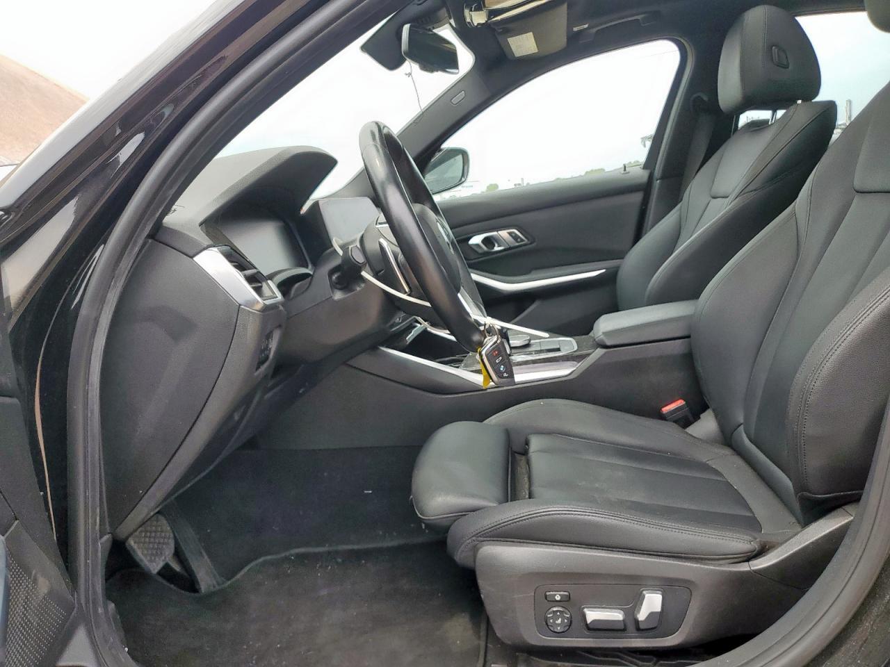 2019 BMW 330I - Фото 7
