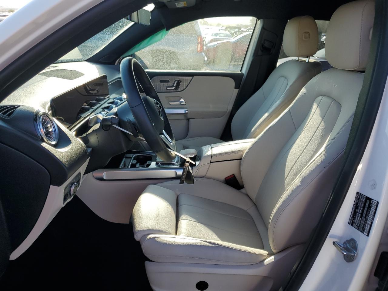 2022 Mercedes-Benz Glb 250 - Фото 7