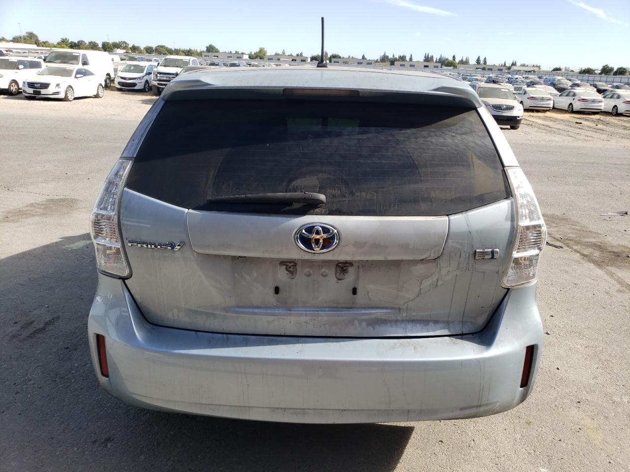 2012 Toyota Prius V - Фото 6