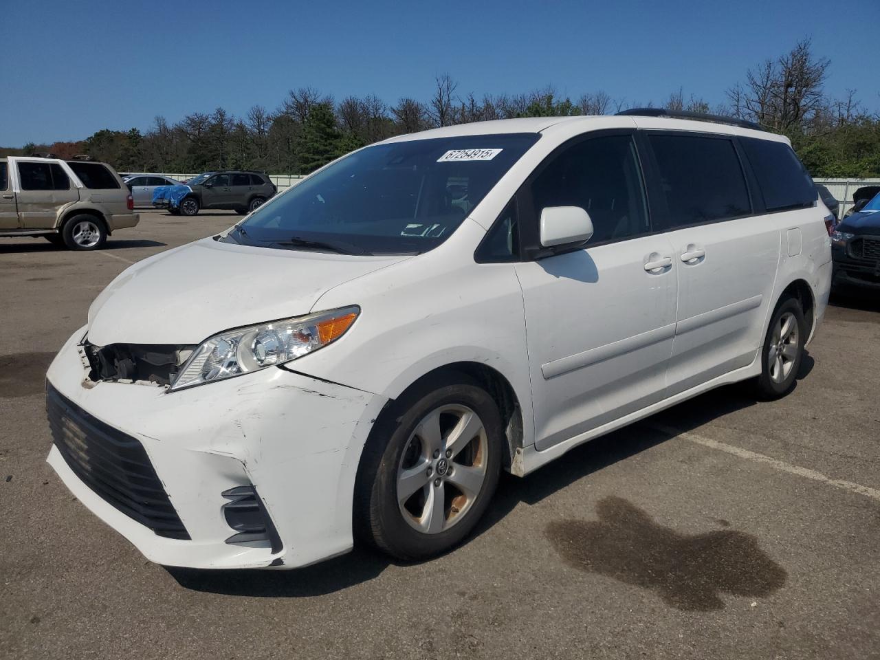 2019 Toyota Sienna Le
