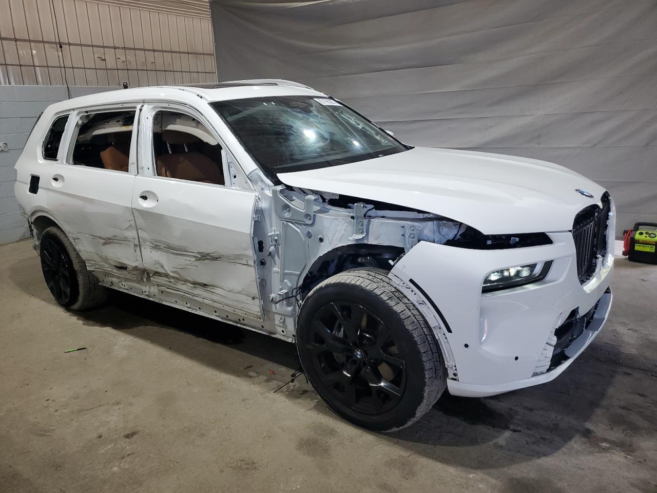 2025 BMW X7 xDrive40I - Фото 4