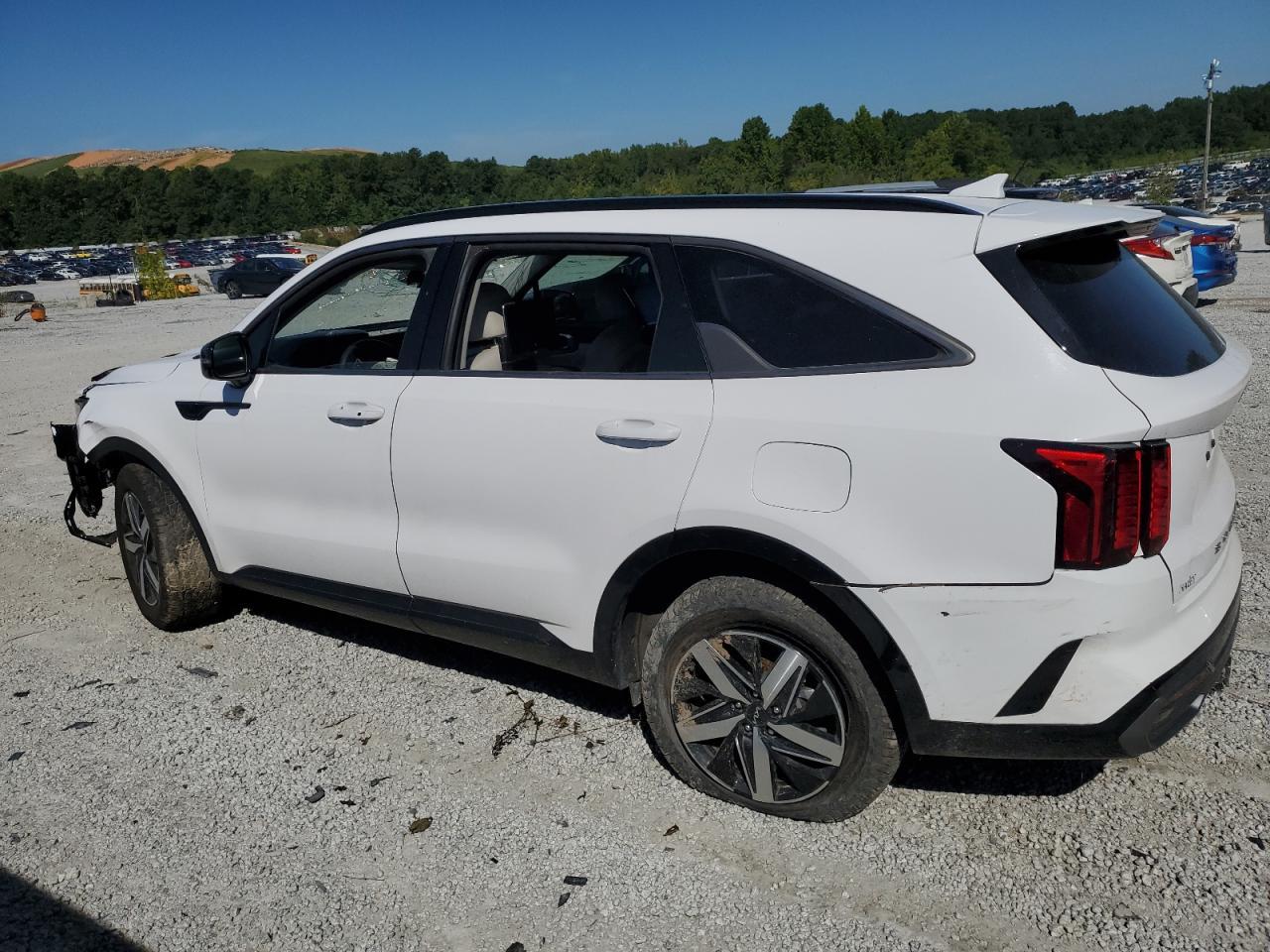 2022 Kia Sorento S - Фото 2