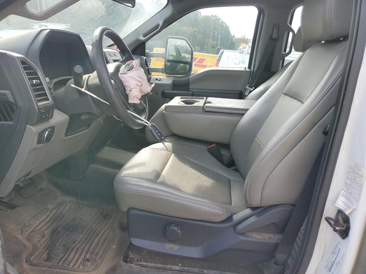 2022 Ford F350 Super Duty - Фото 7