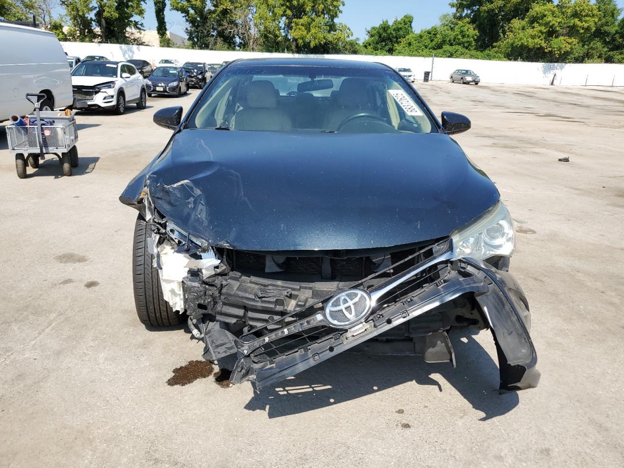 2015 Toyota Camry Le - Фото 5