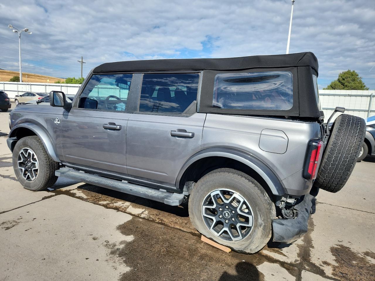 2023 Ford Bronco Base - Фото 2