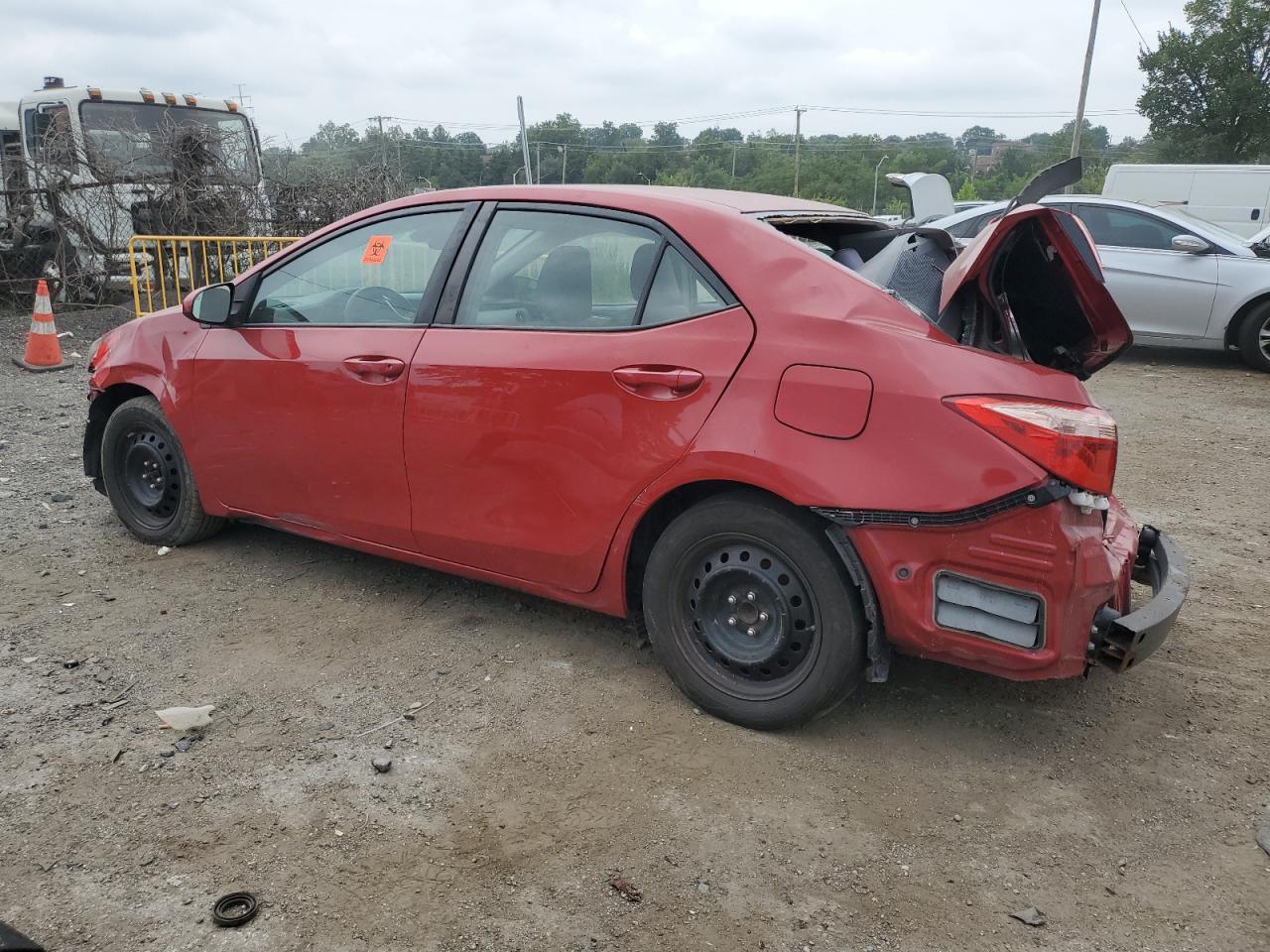 2017 Toyota Corolla L - Фото 2