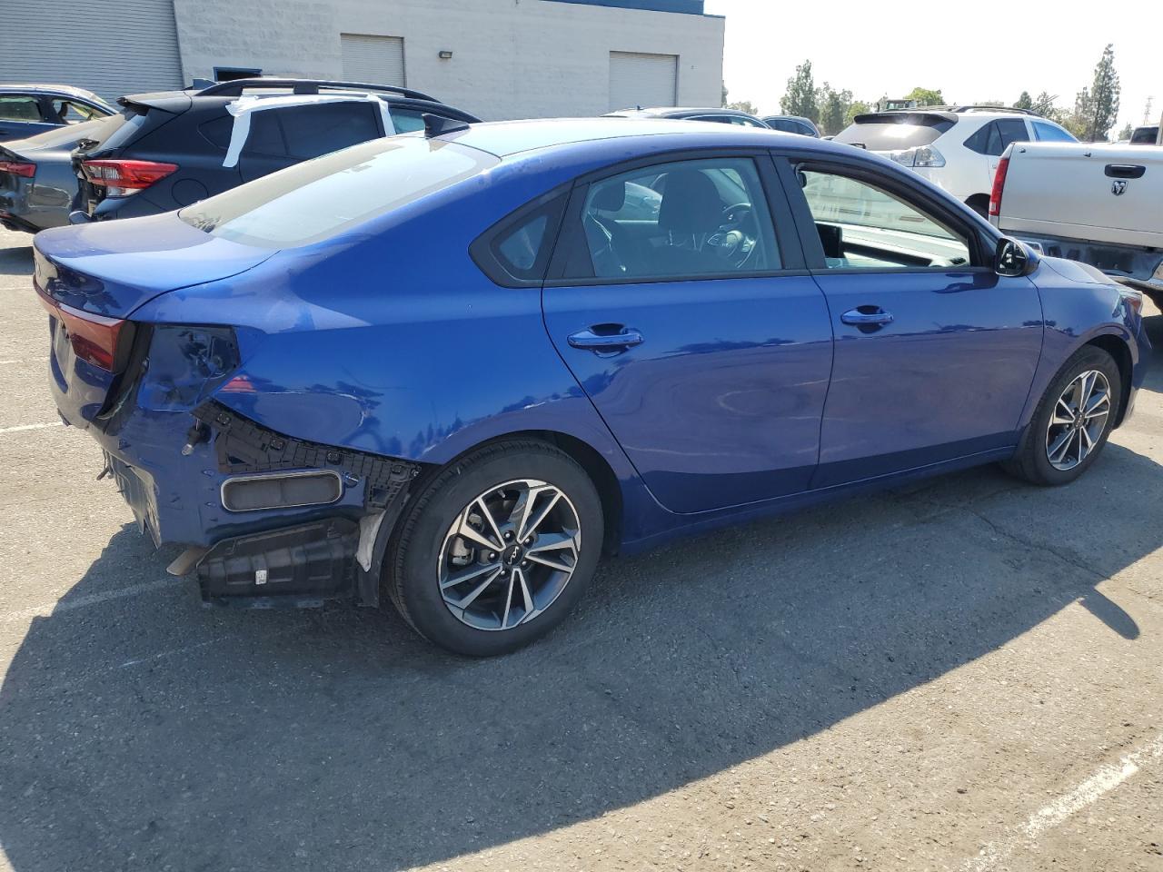 2023 Kia Forte Lx - Image 3