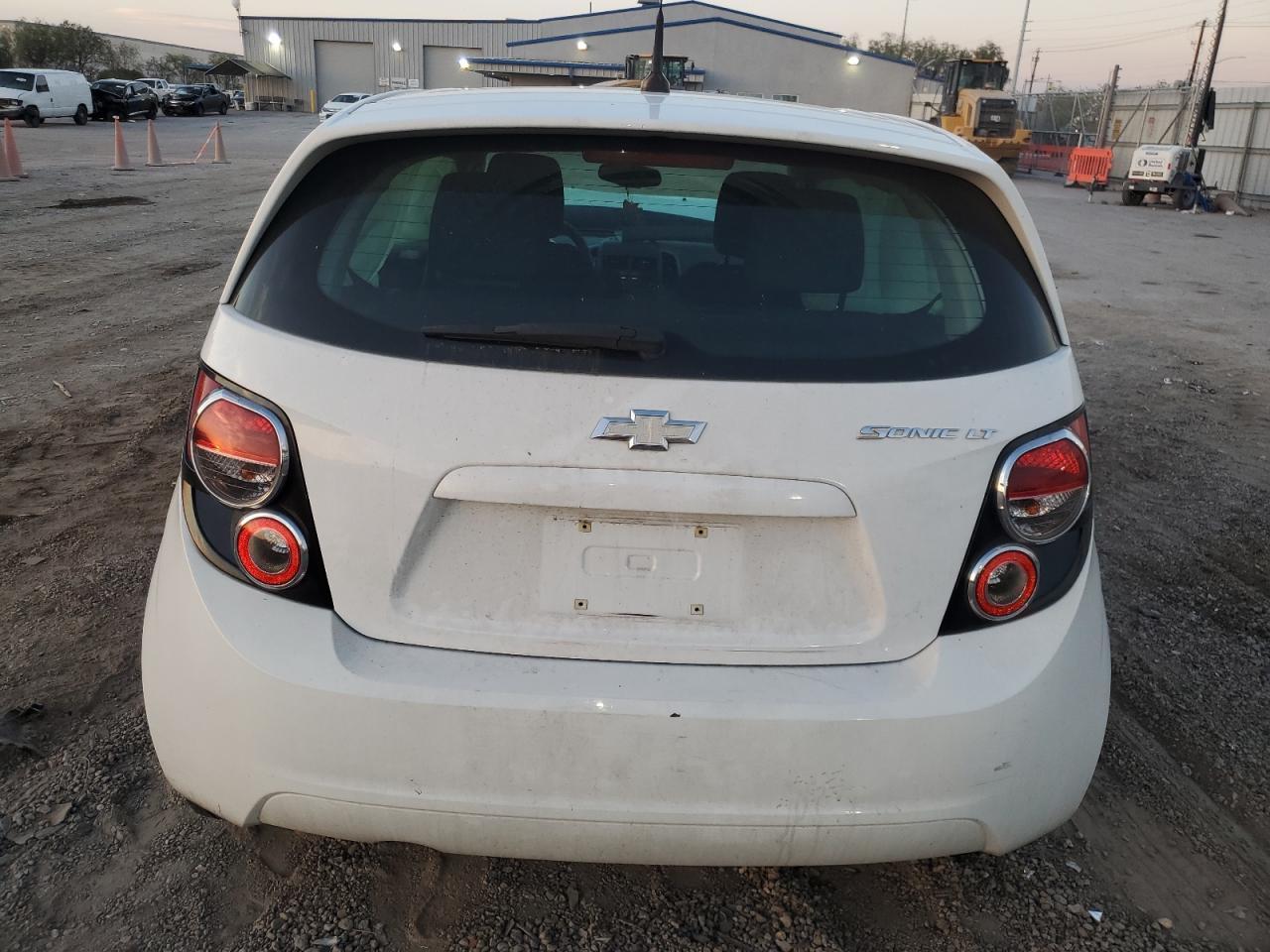 2014 Chevrolet Sonic Lt - Image 6