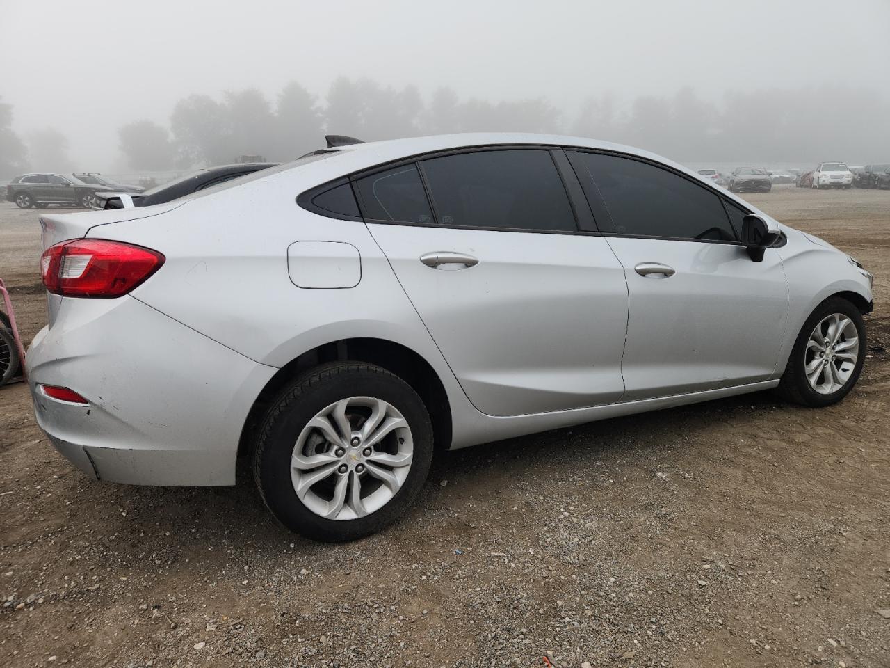 2019 Chevrolet Cruze Ls - Фото 3