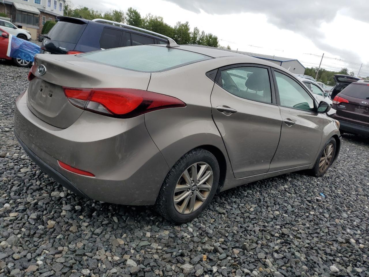 2014 Hyundai Elantra Se - Image 3