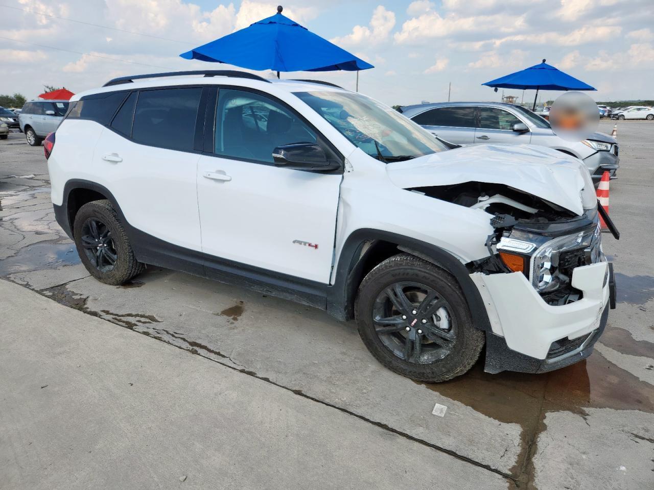 2023 GMC Terrain At4 - Фото 4