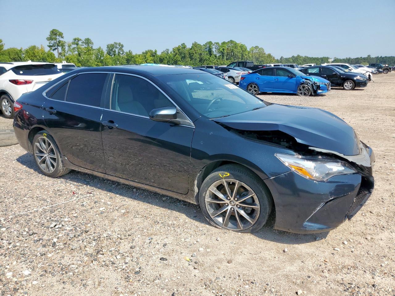 2016 Toyota Camry Le - Image 4