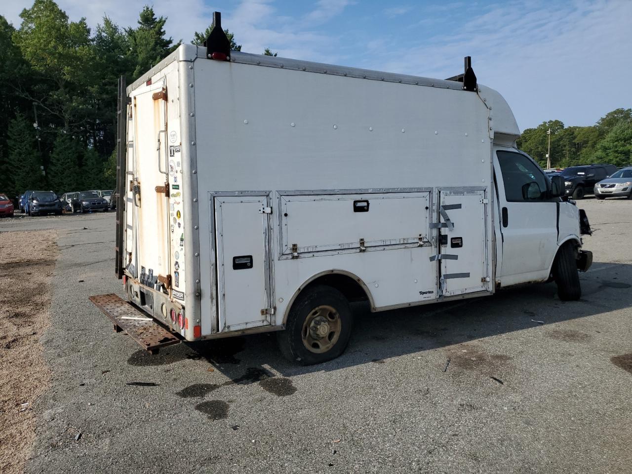 2003 Chevrolet Express G3500 - Image 3