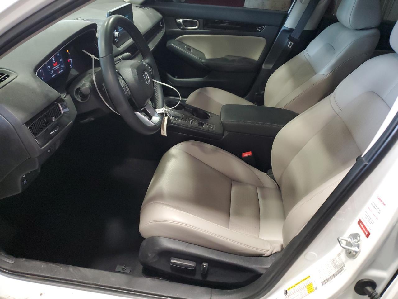 2024 Honda Civic Touring - Image 7