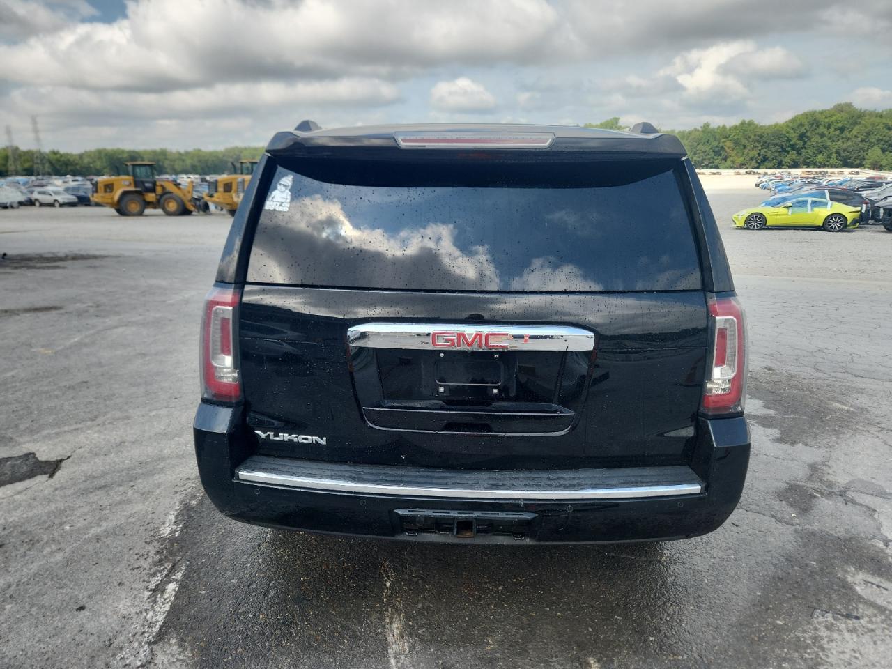 2015 GMC Yukon Denali - Фото 6
