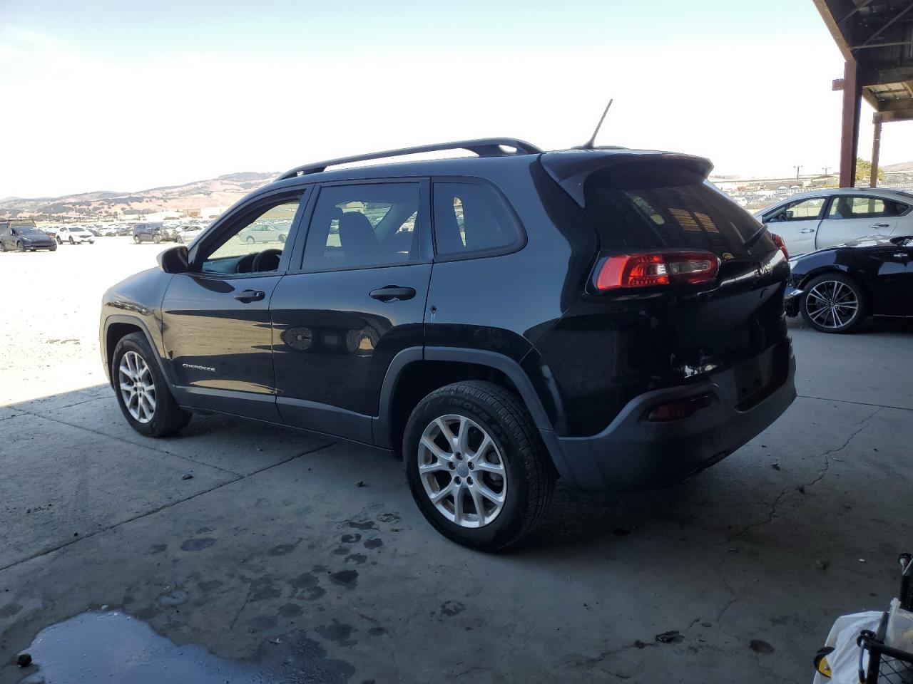 2016 Jeep Cherokee Sport - Фото 2