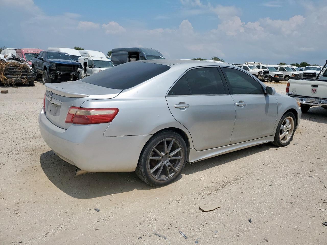 2009 Toyota Camry Base - Фото 3