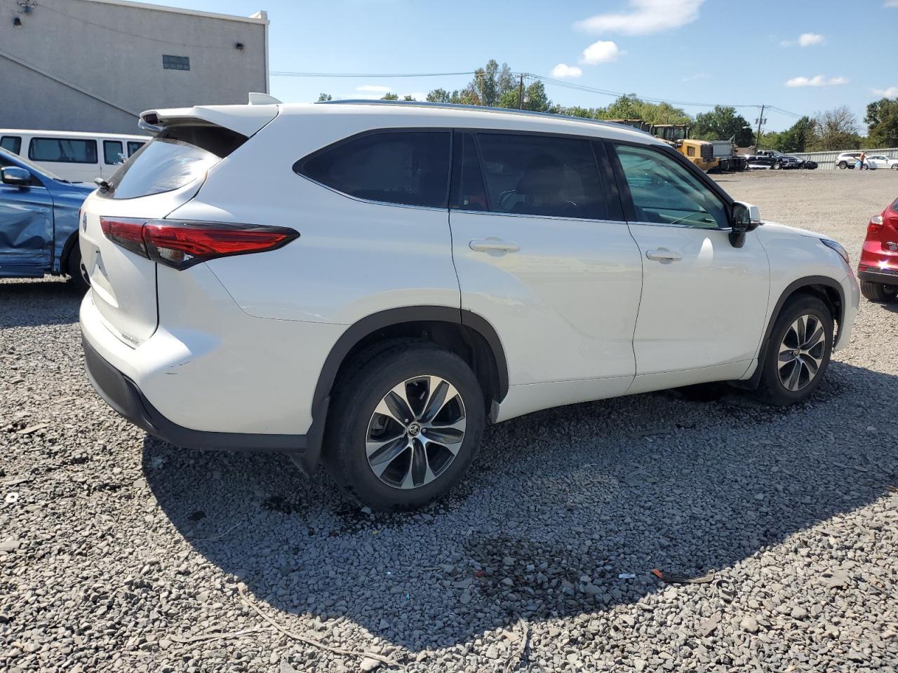 2021 Toyota Highlander Xle - Фото 3