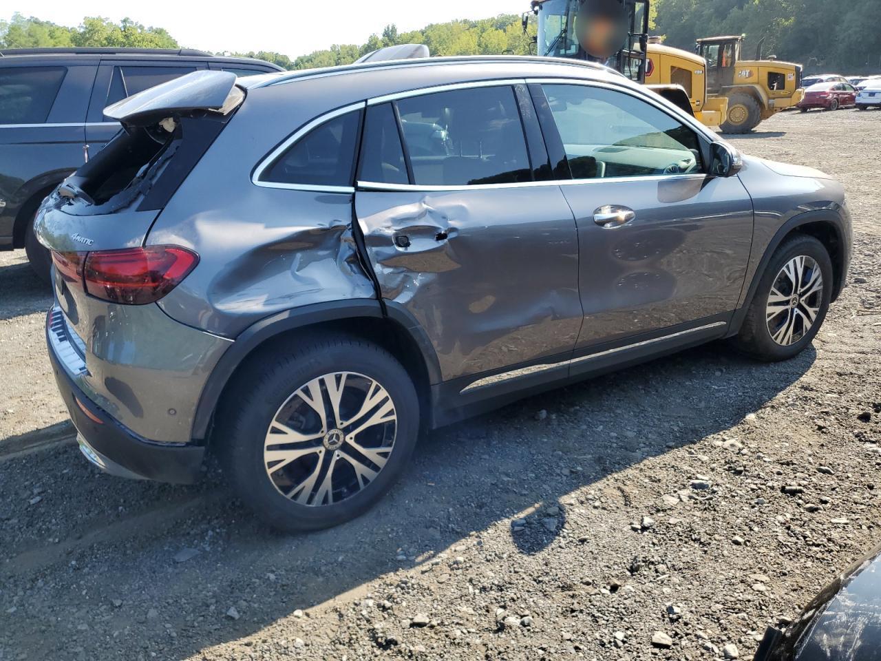 2025 Mercedes-Benz Gla 250 4Matic - Image 3