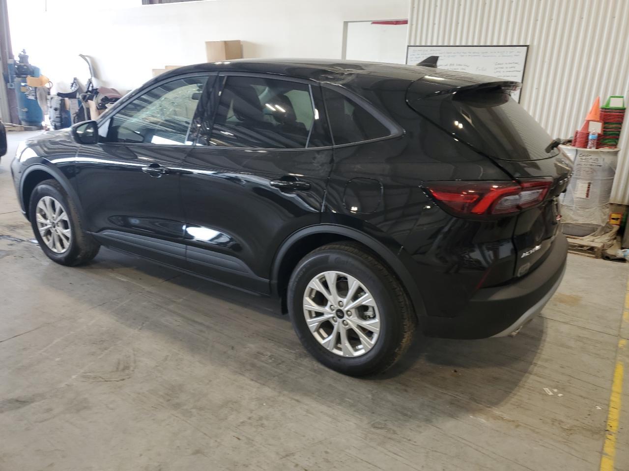 2025 Ford Escape Active - Image 2