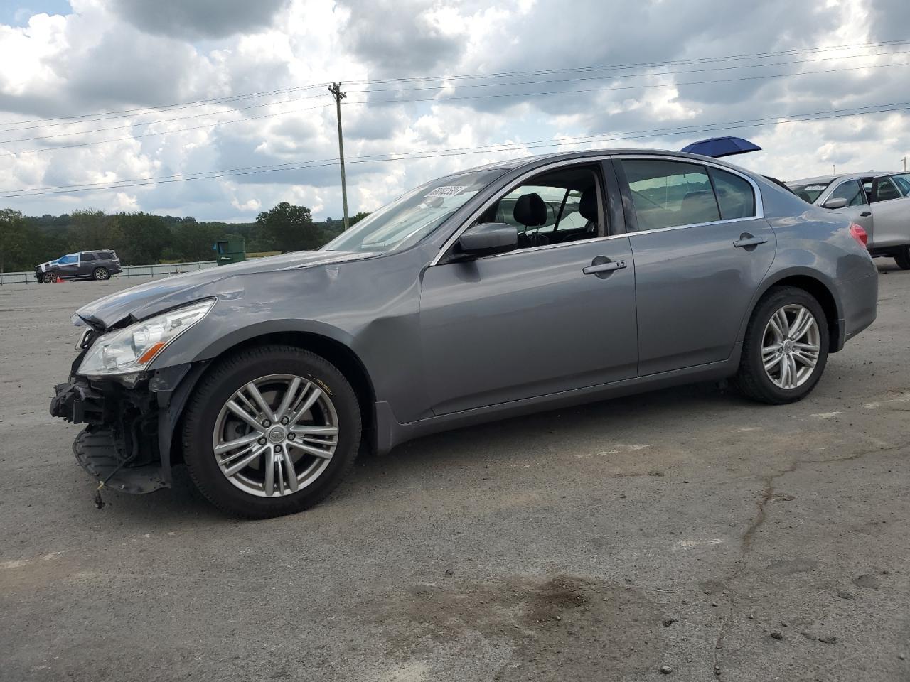 2015 Infiniti Q40