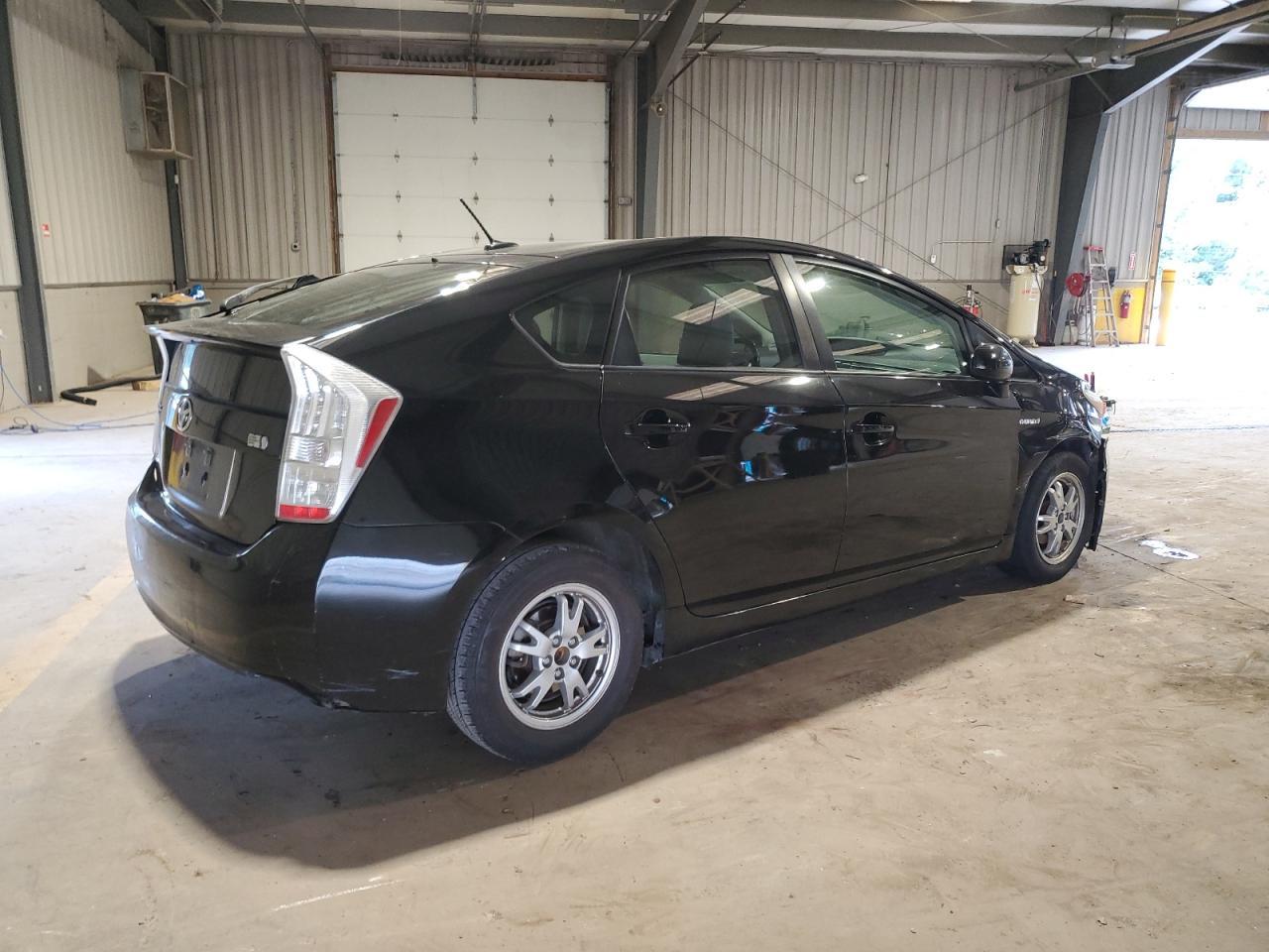 2010 Toyota Prius - Image 3