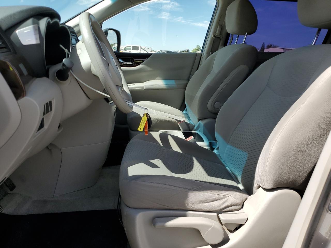 2014 Nissan Quest S - Image 7