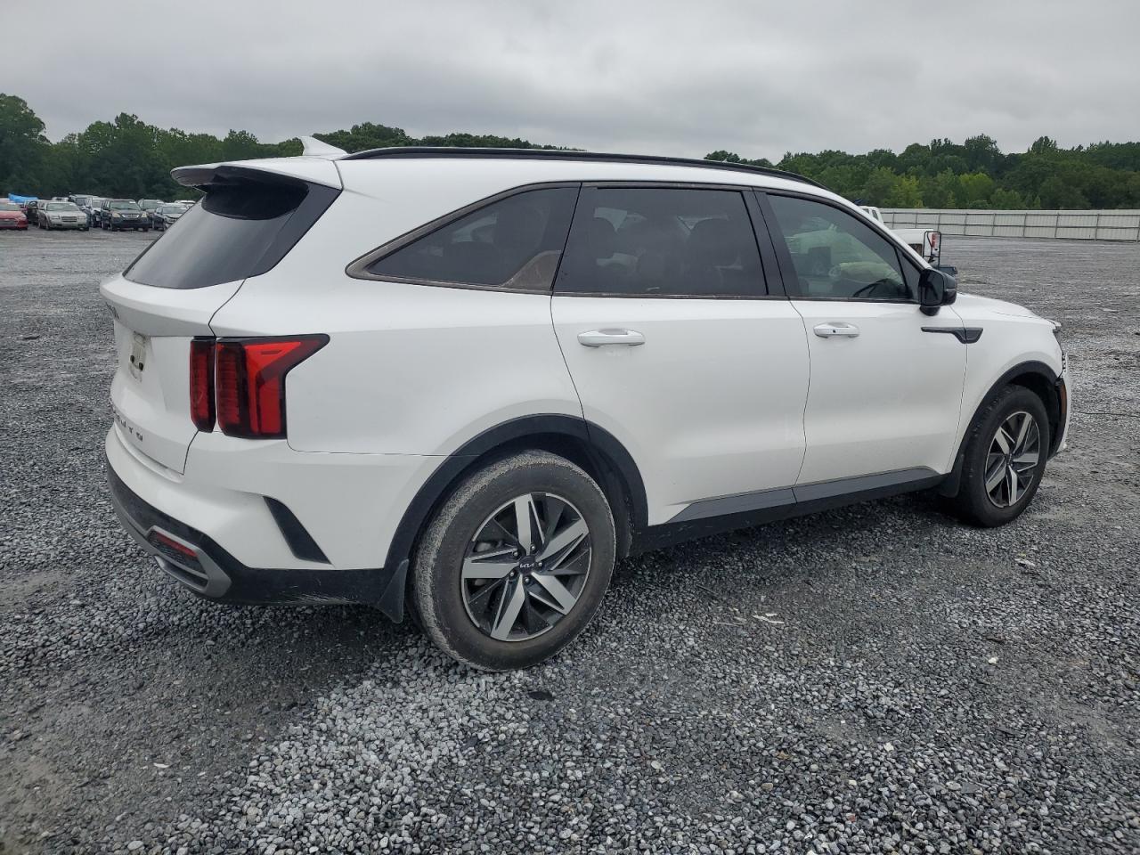 2022 Kia Sorento S - Фото 3