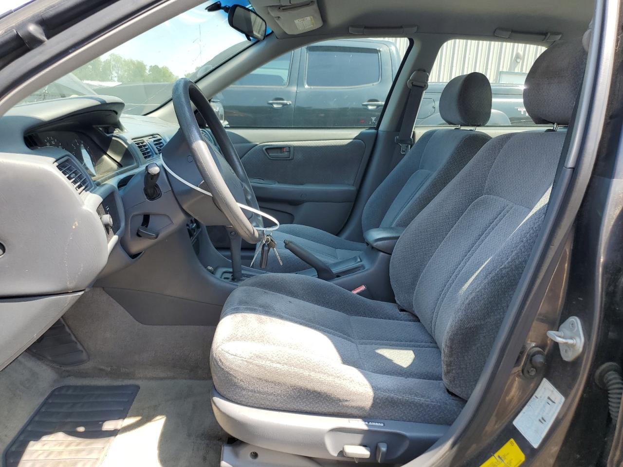 2000 Toyota Camry Ce - Фото 7