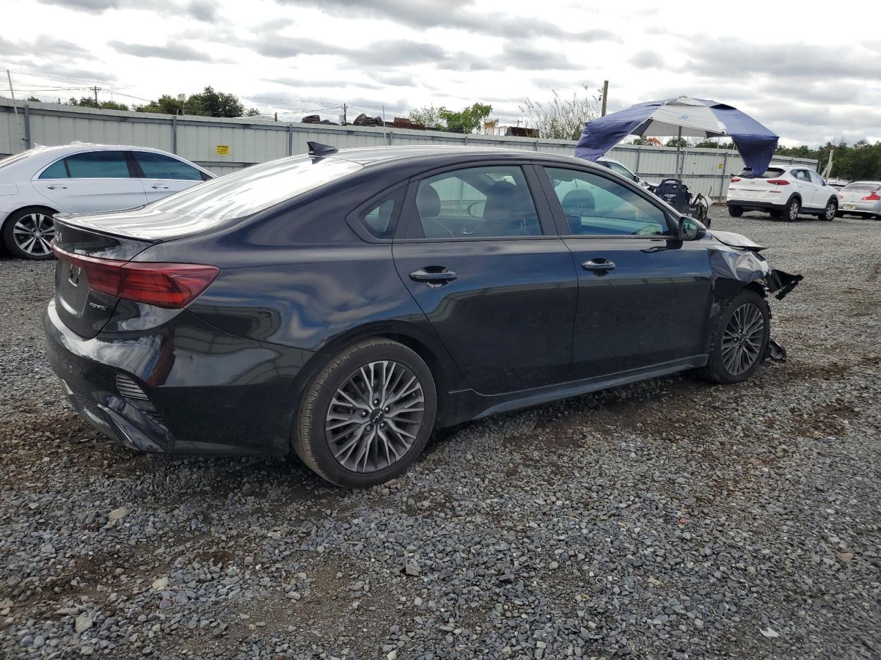 2022 Kia Forte Gt Line - Фото 3