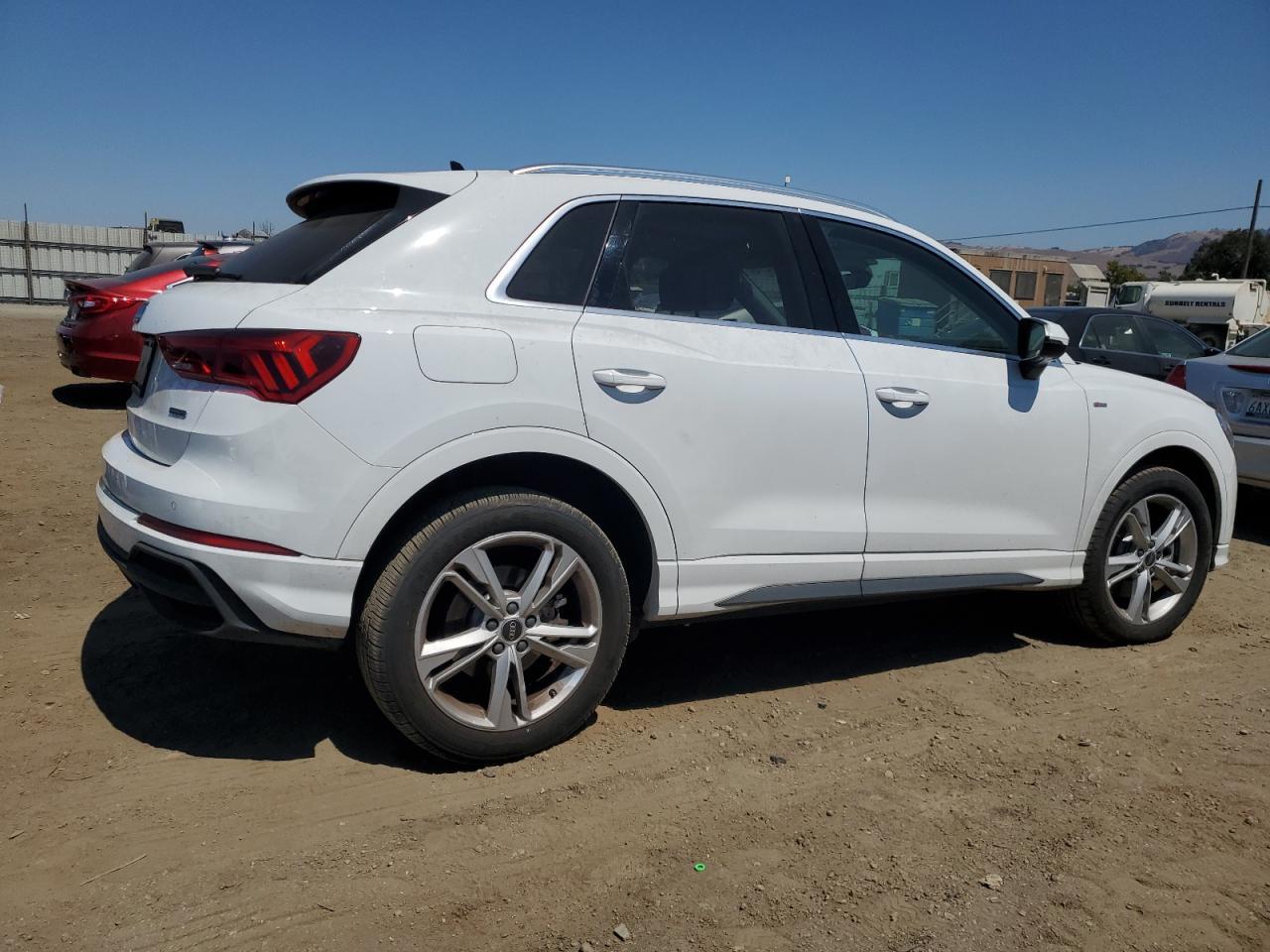 2024 Audi Q3 Premium Plus S Line 45 - Фото 3