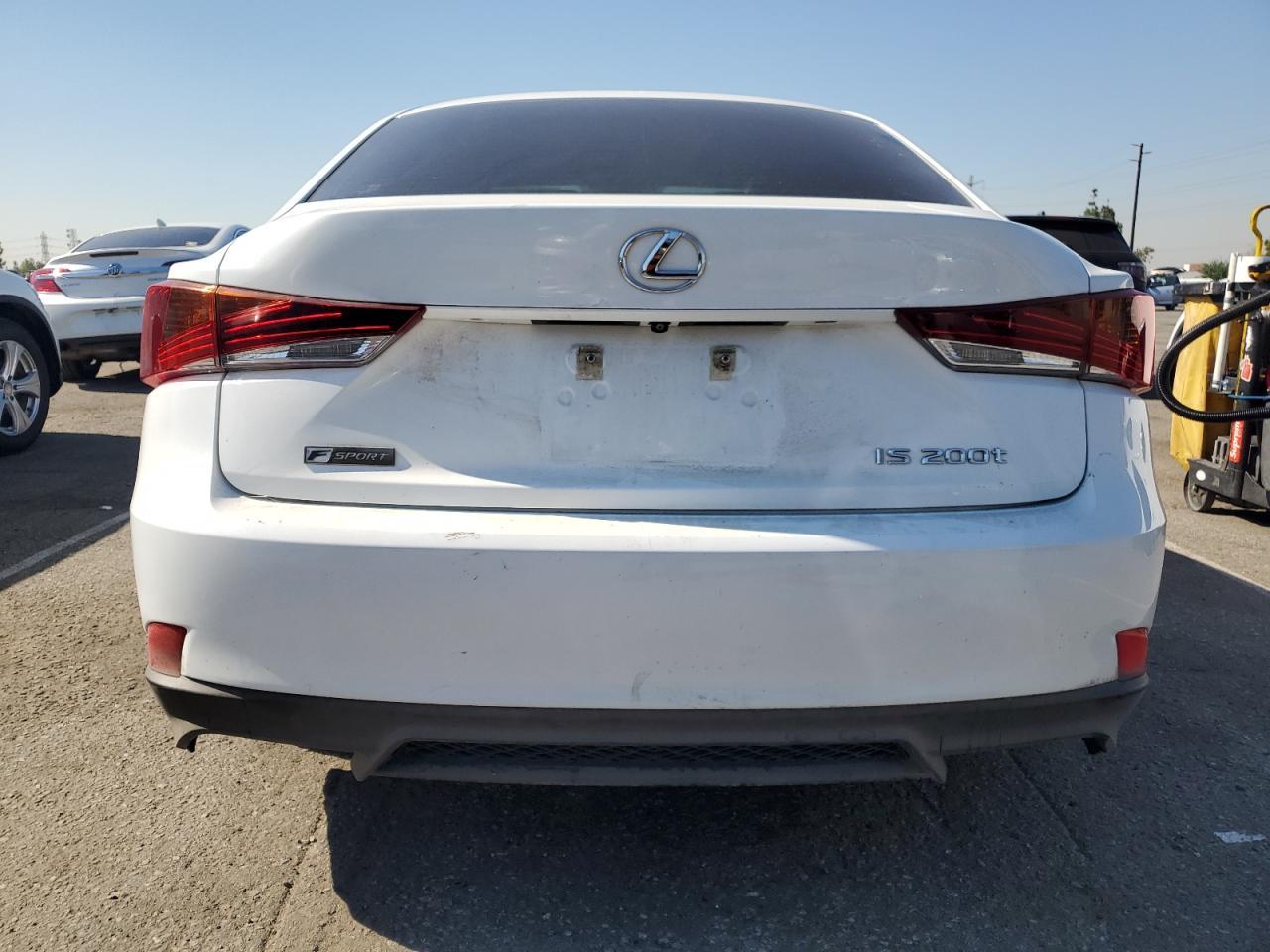 2017 Lexus Is 200T - Фото 6