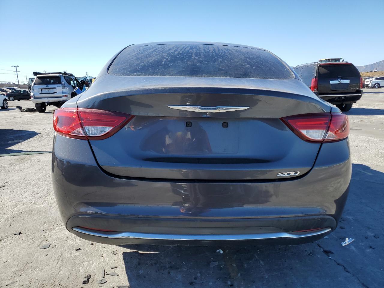 2015 Chrysler 200 Limited - Фото 6