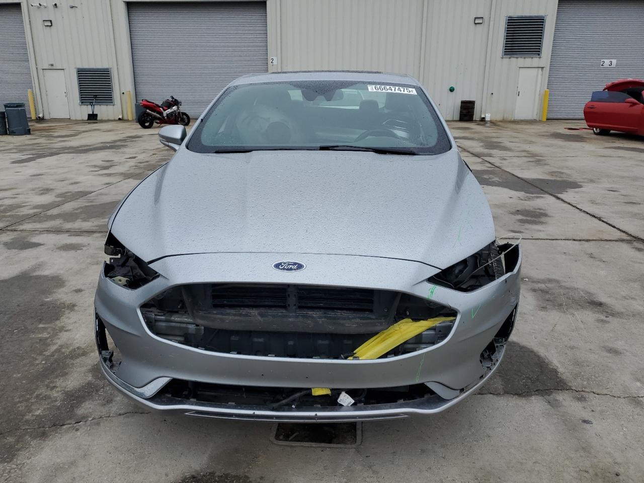 2020 Ford Fusion Titanium - Фото 5