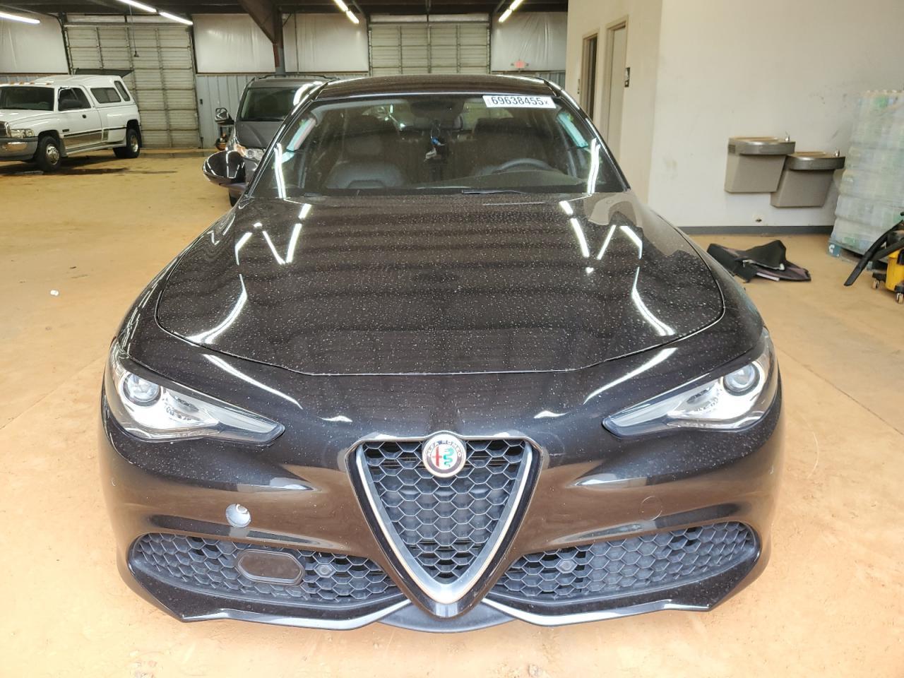 2018 Alfa Romeo Giulia Ti - Фото 5