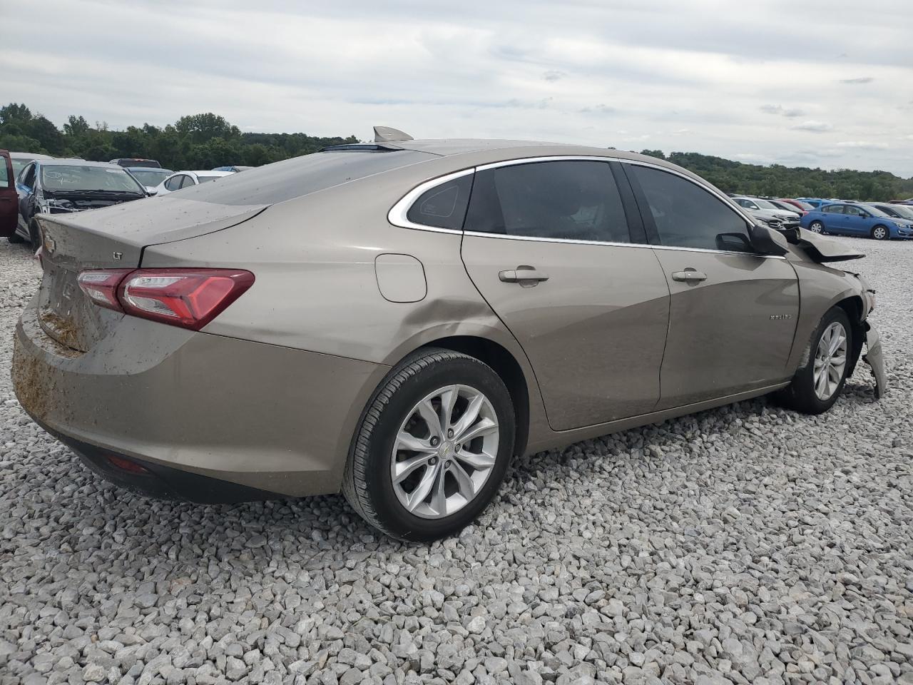 2022 Chevrolet Malibu Lt - Фото 3