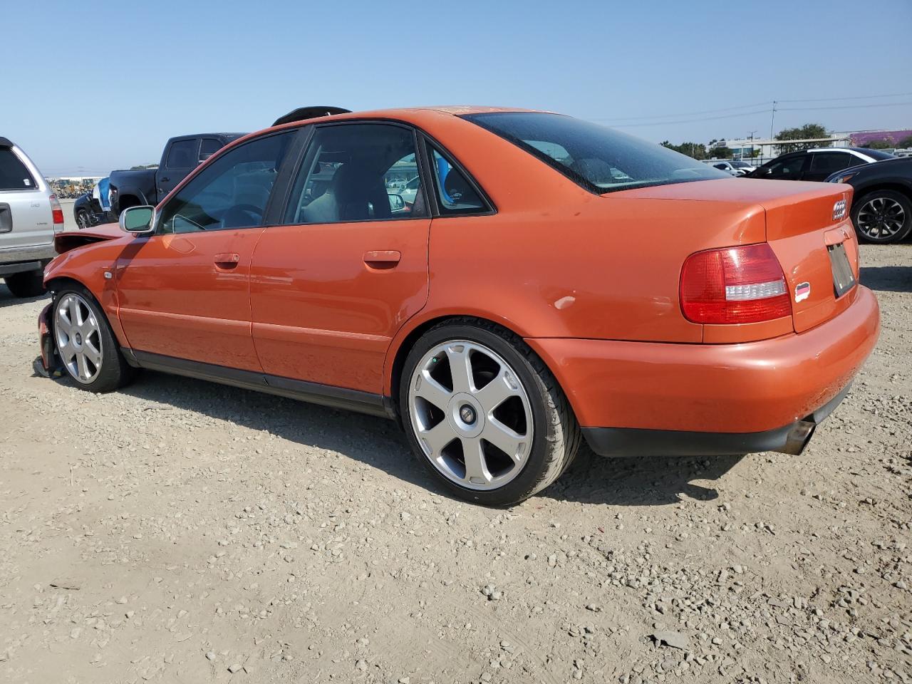 2001 Audi A4 1.8T Quattro - Фото 2
