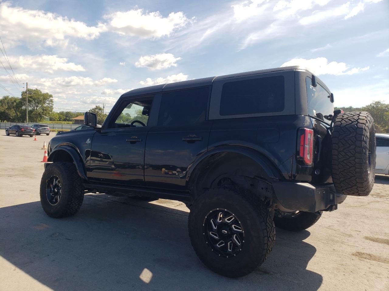 2024 Ford Bronco Outer Banks - Фото 2
