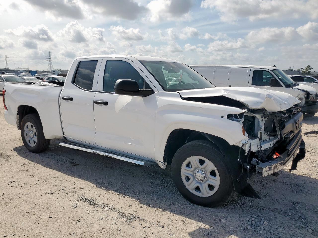 2025 Toyota Tundra Double Cab Sr - Фото 4